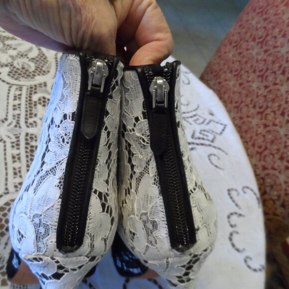 New Givenchy Black Leather w/White Lace Overlay Lace Up Heeled AnkleBoots Size 8 - Picture 10 of 16